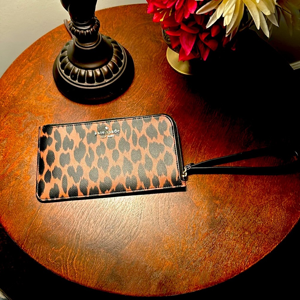 NWT Kate Spade Wristlet